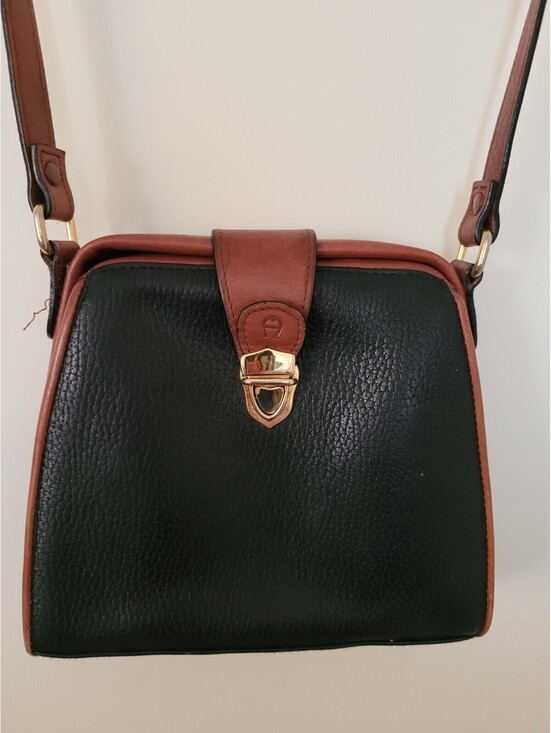 Etienne Aigner Handbags - VTG Etienne Aigner Black Pebble Leather Structured Frame Satchel Crossbody Purse